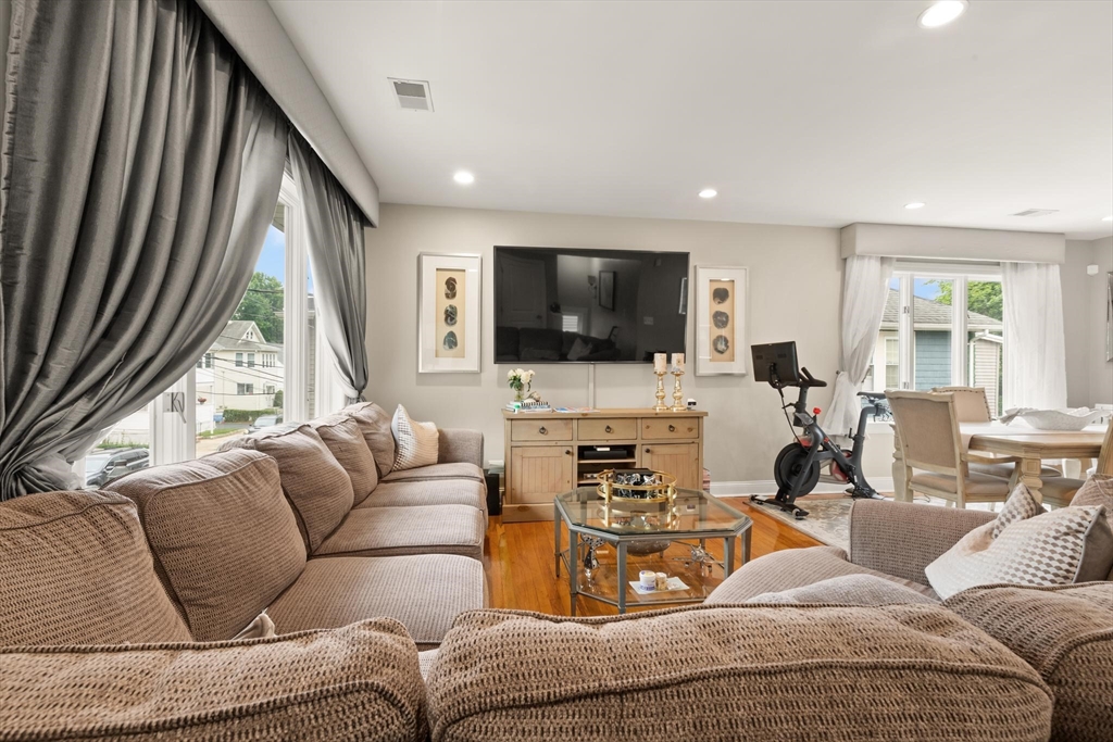 60 Durso Ave Property Photo 2