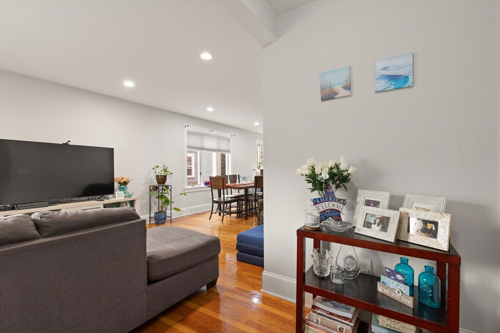 60 Durso Ave Property Photo 7