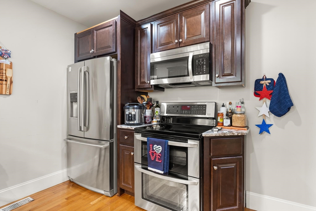 60 Durso Ave Property Photo 19