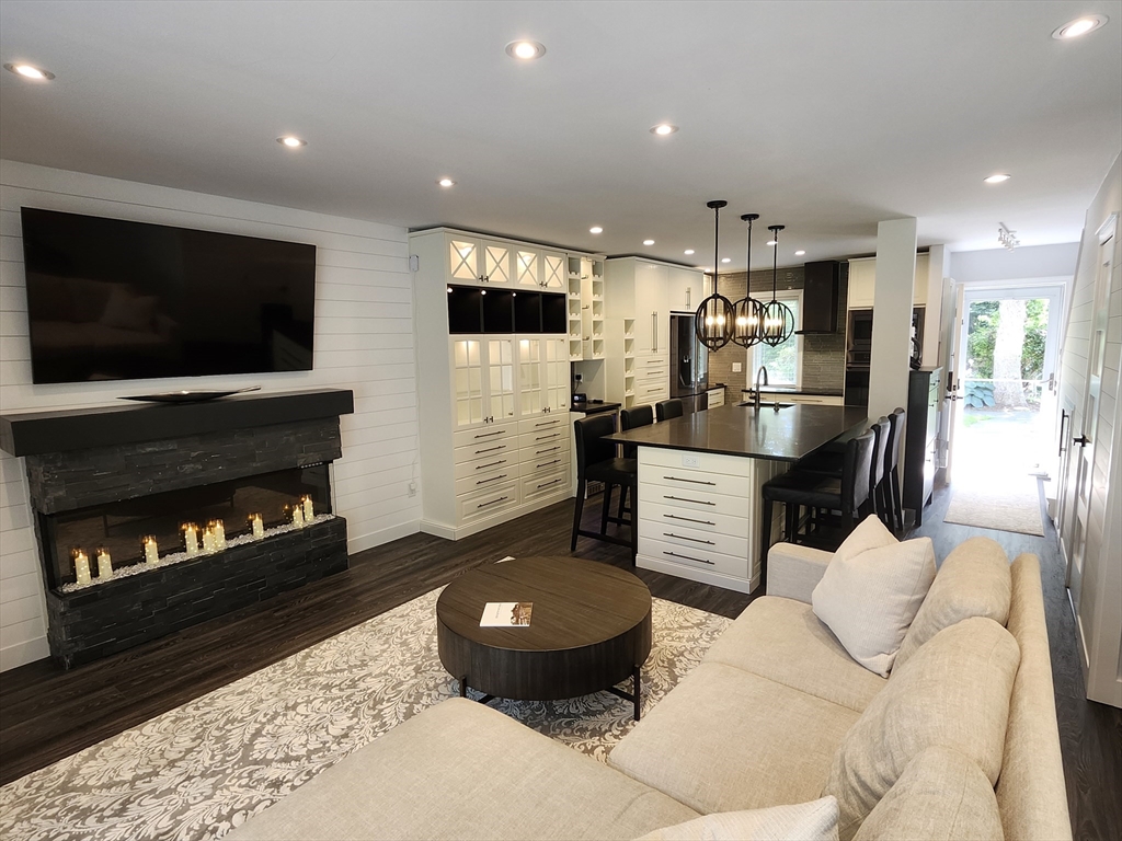 3 Howland Cir # 3
