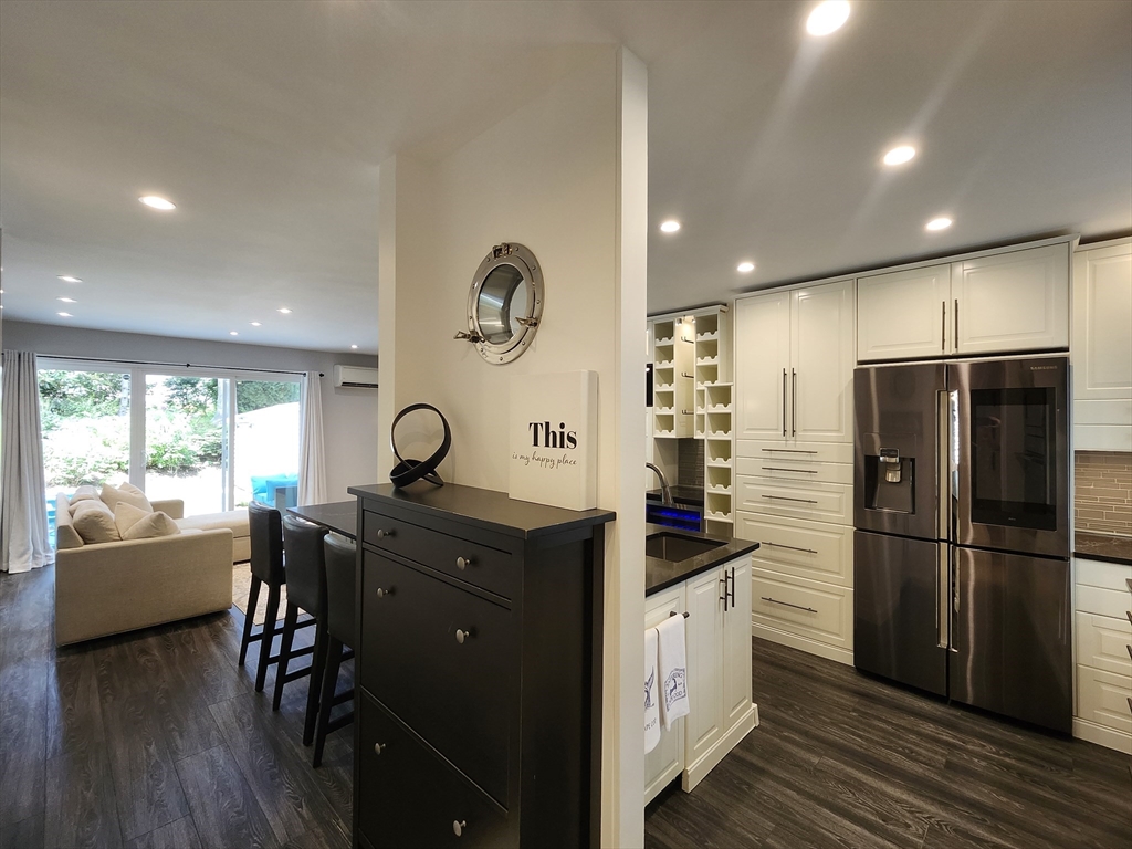 3 Howland Cir # 3 Property Photo 3