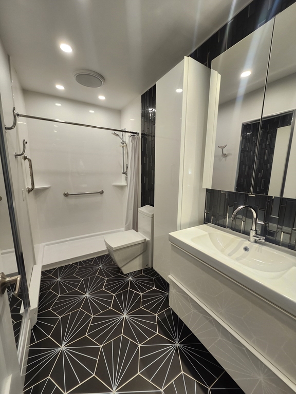 3 Howland Cir # 3 Property Photo 14