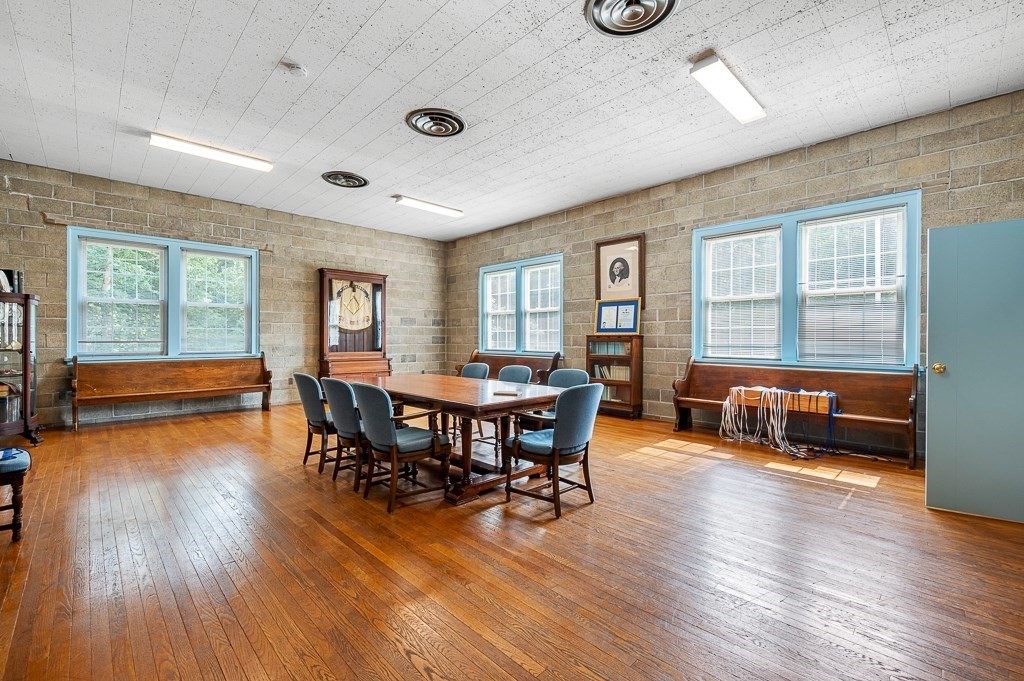 27 Brandes St Property Photo 12