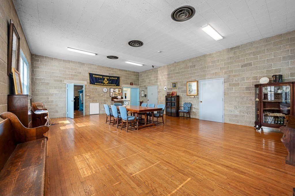 27 Brandes St Property Photo 14