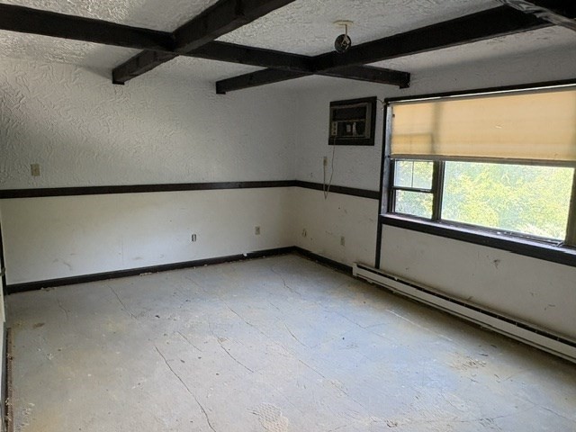 32 Spencer Rd # 24m Property Photo 2