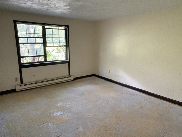 32 Spencer Rd # 24m Property Photo 8