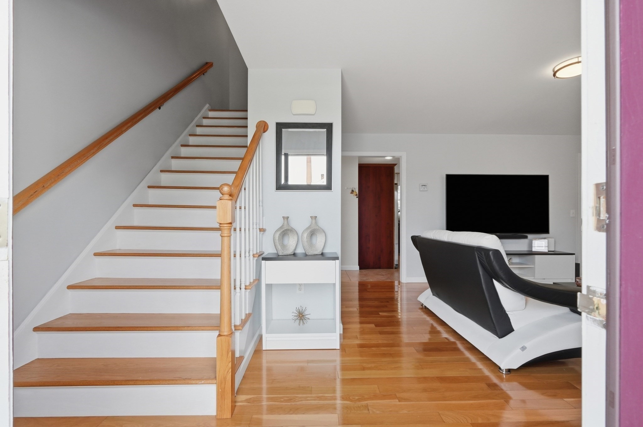 414 Bay Street Property Photo 4