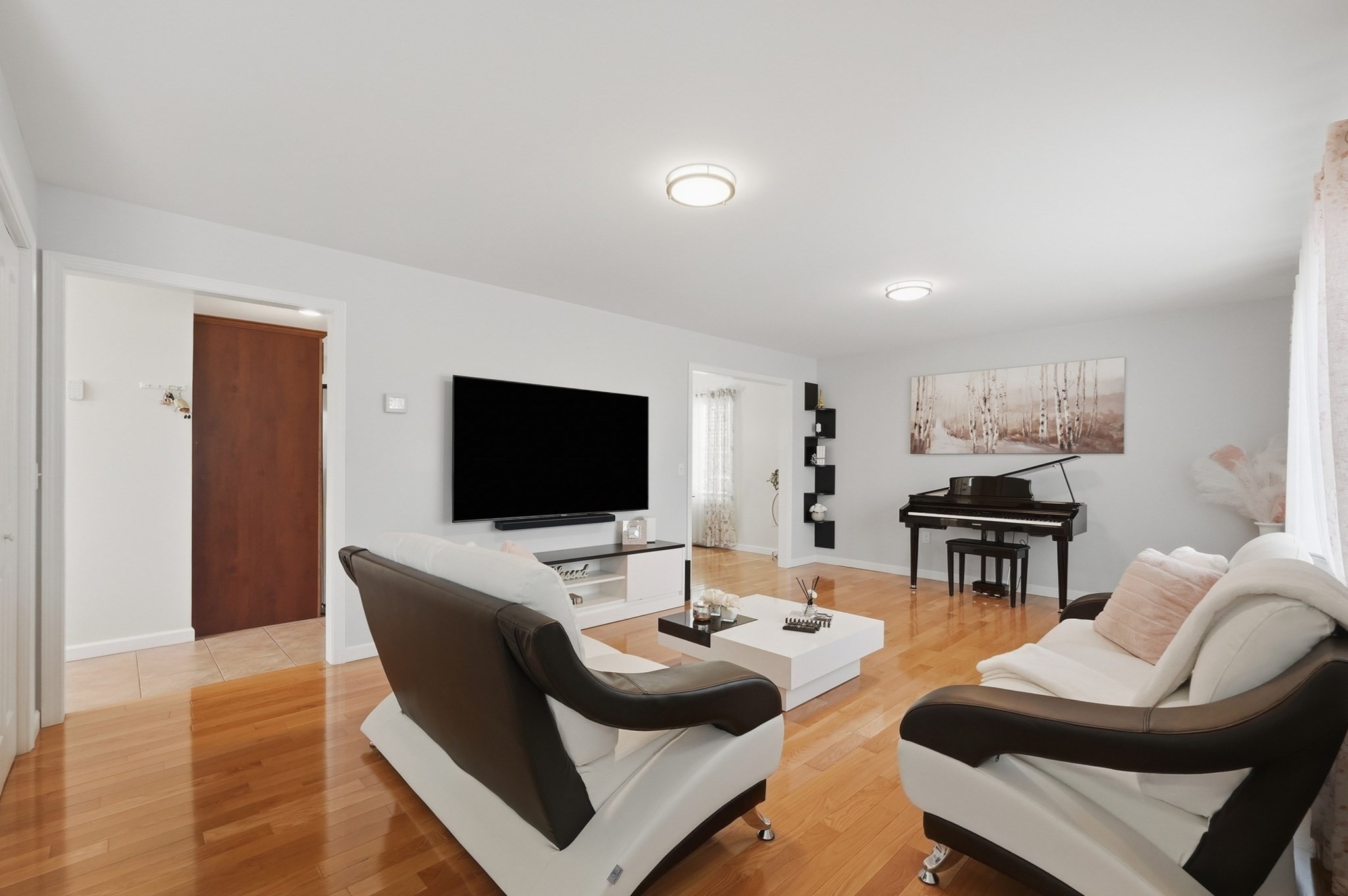 414 Bay Street Property Photo 6