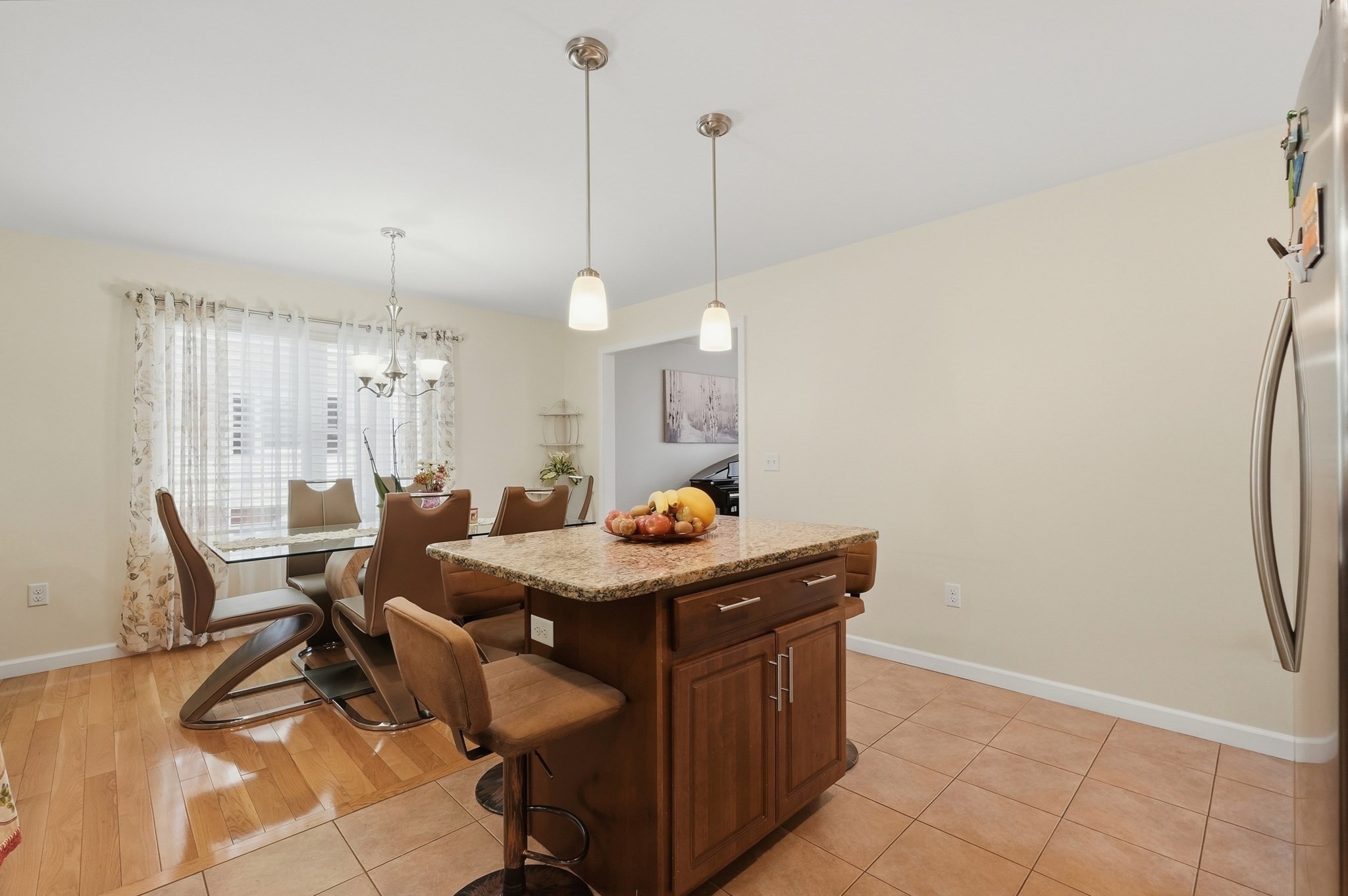 414 Bay Street Property Photo 9