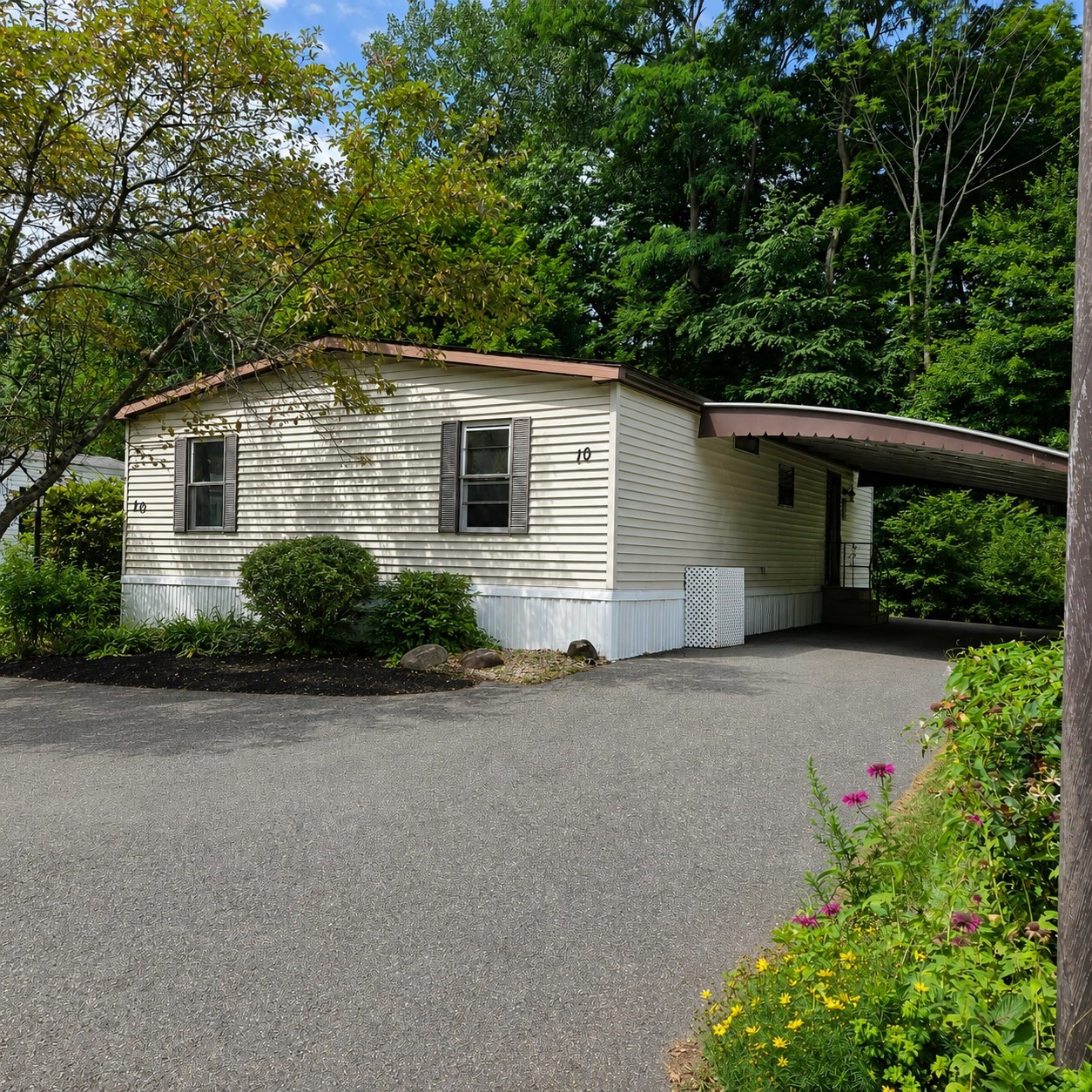 10 Clayton Drive Property Photo 1