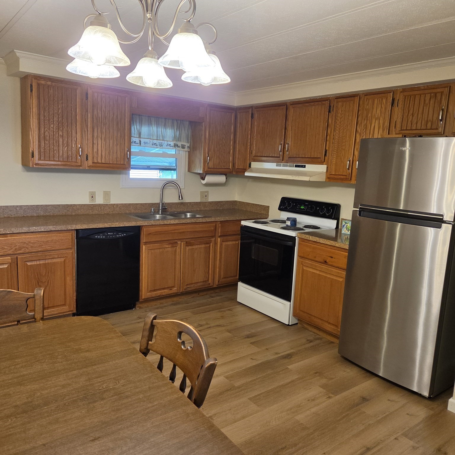10 Clayton Drive Property Photo 2