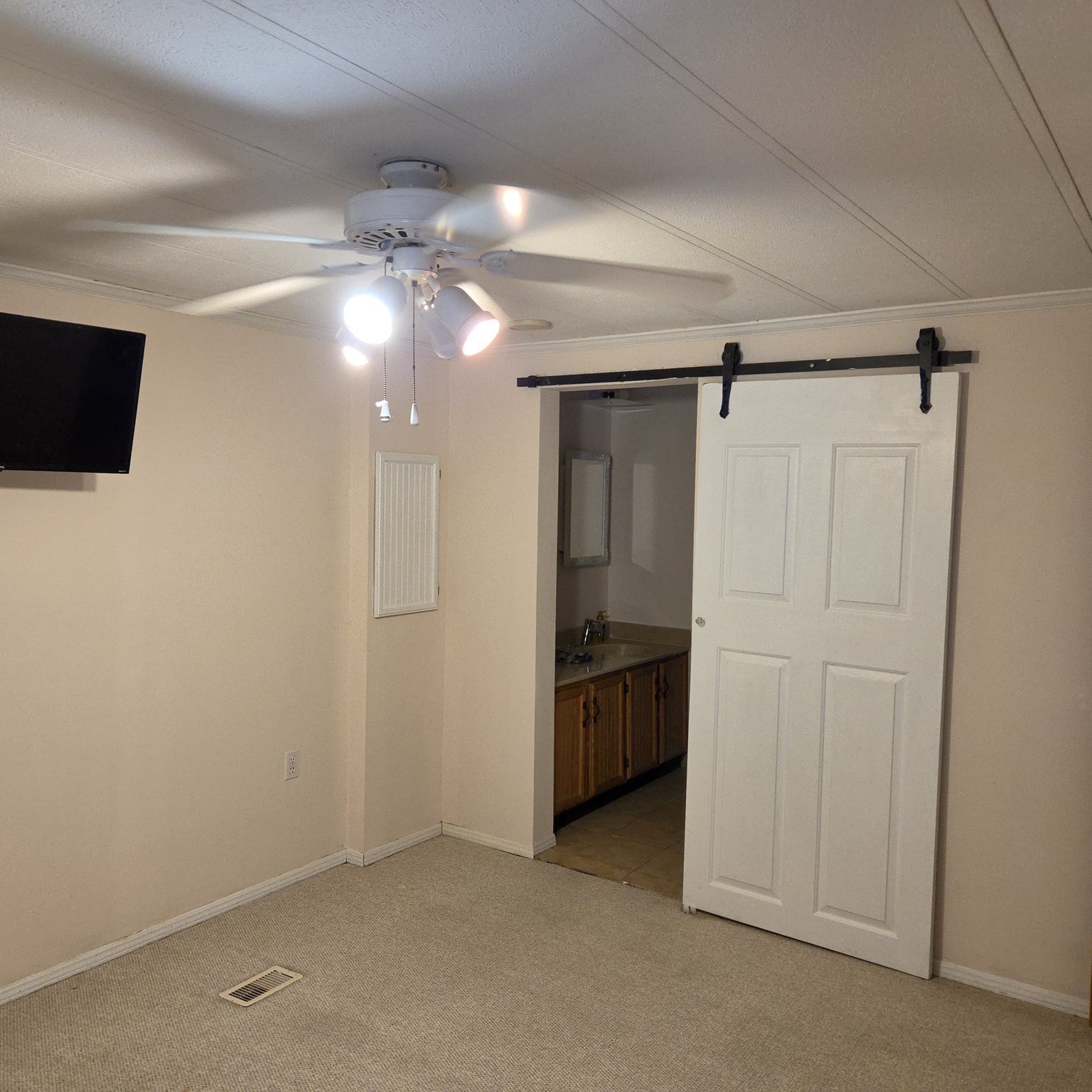 10 Clayton Drive Property Photo 6