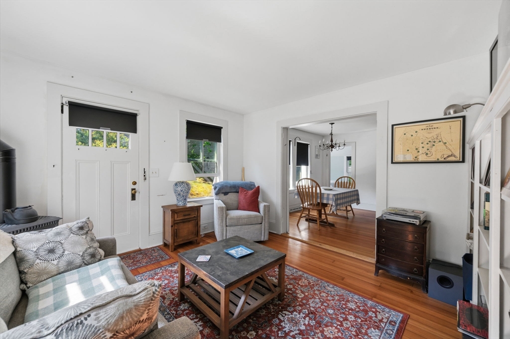38 Summer St Property Photo 11