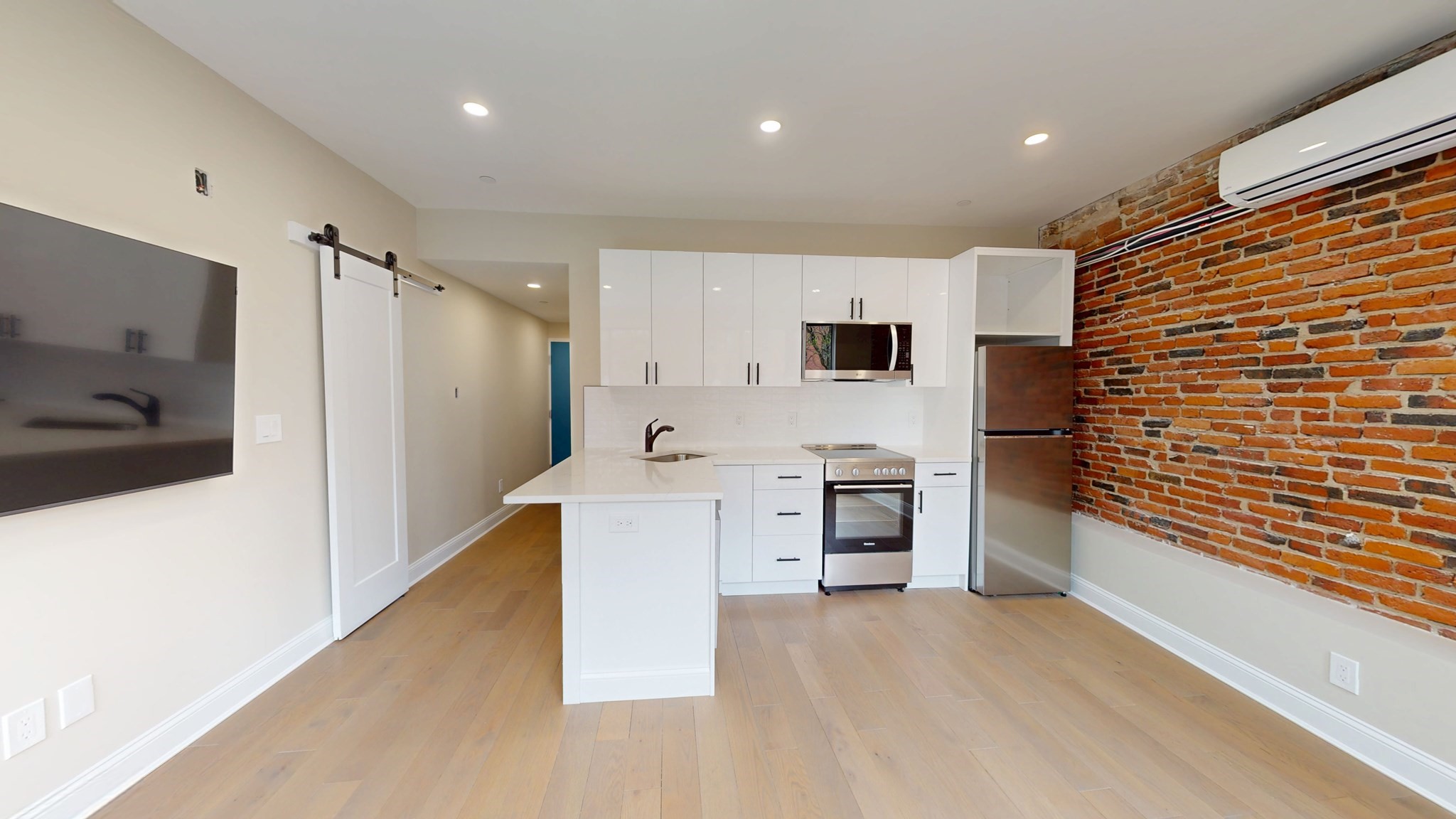 31-35 India St # 304 Property Photo 1