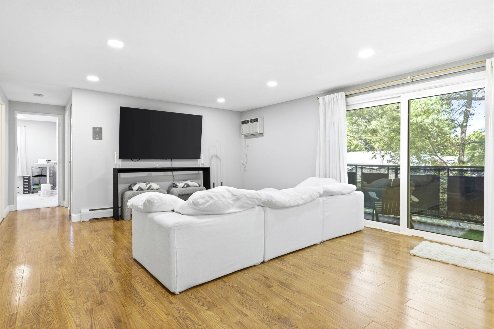 206 Rock St # M7 Property Photo 1