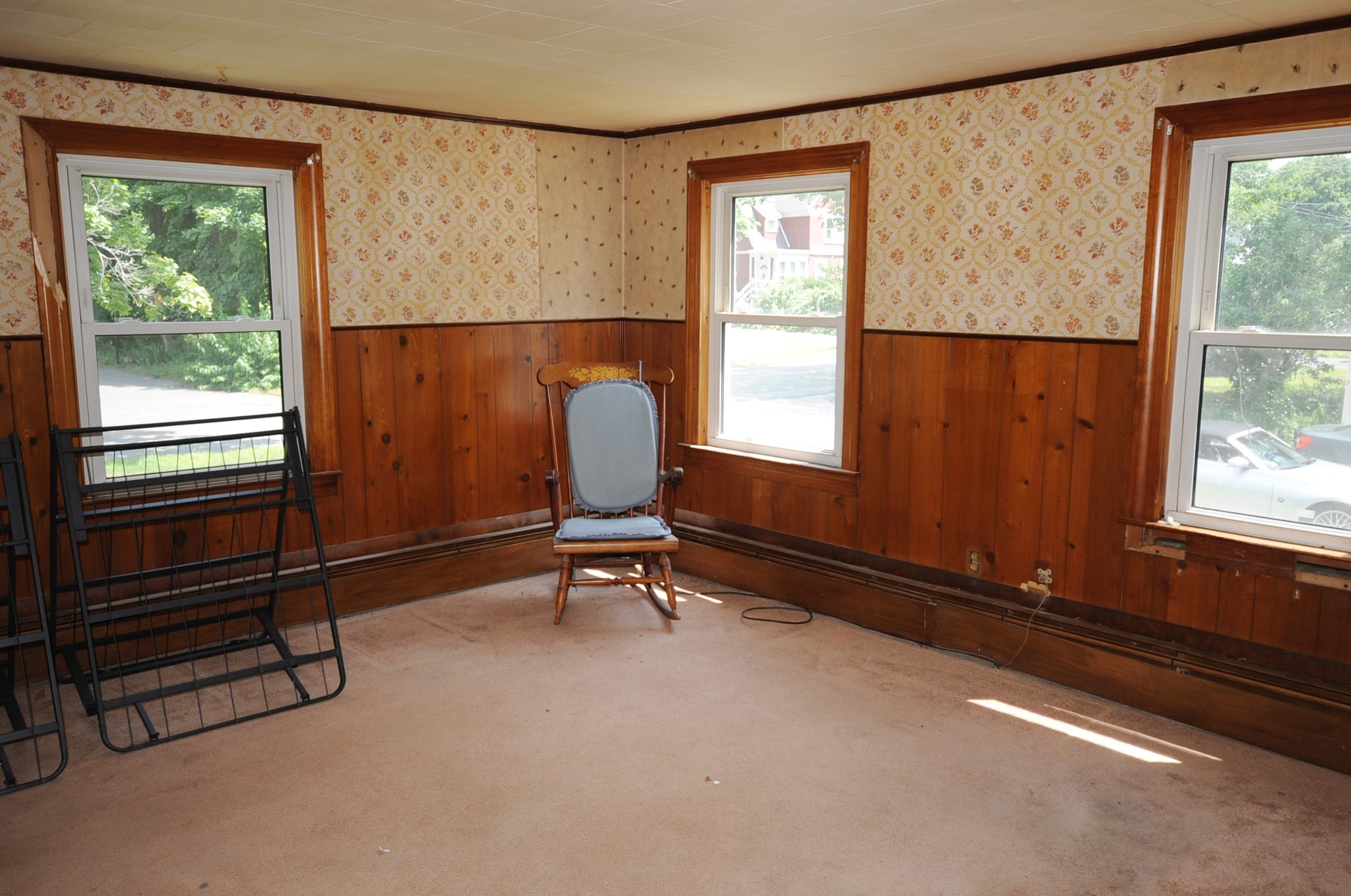 28 Pleasant St Property Photo 3