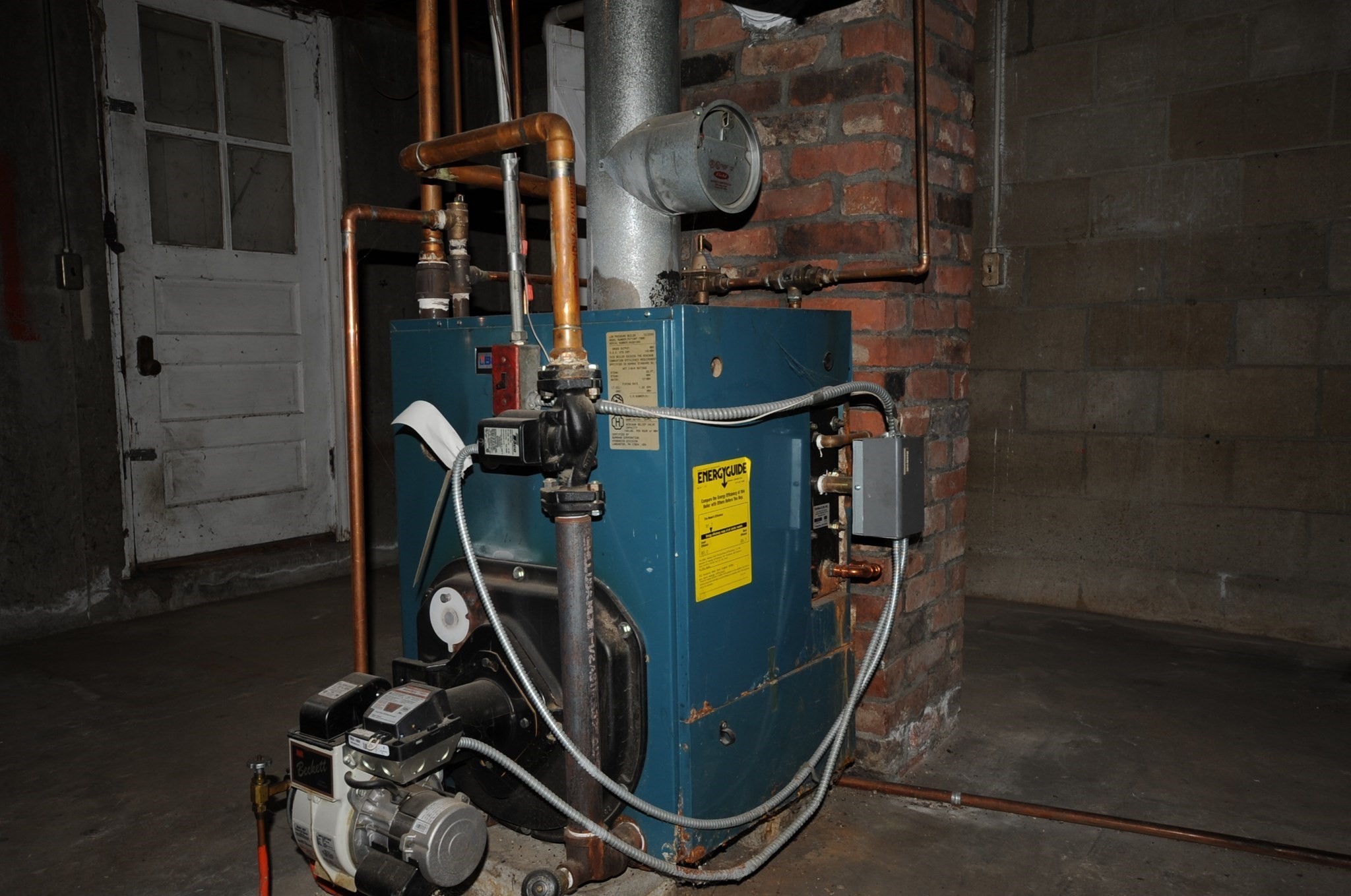28 Pleasant St Property Photo 13