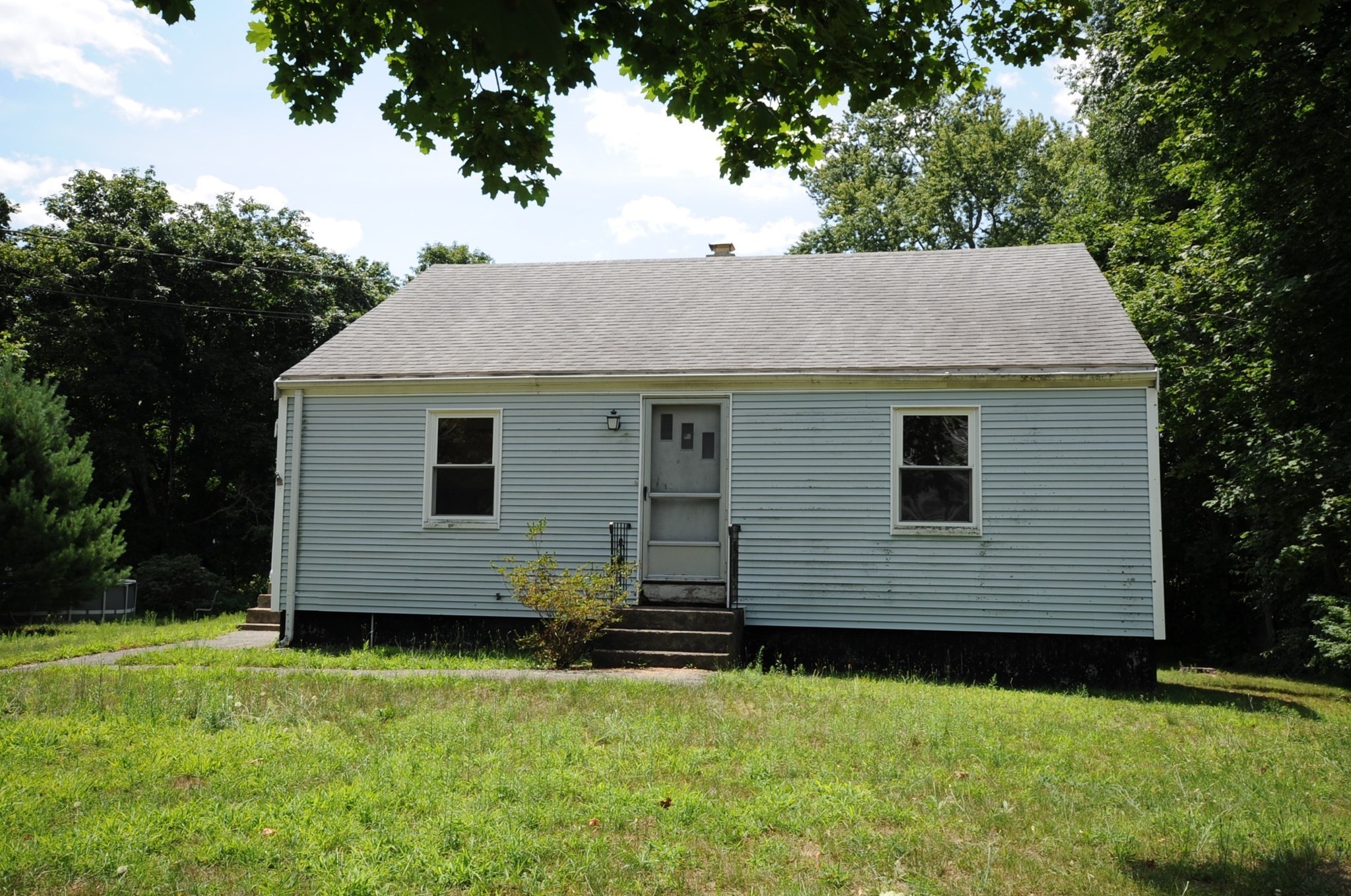28 Pleasant St Property Photo 14
