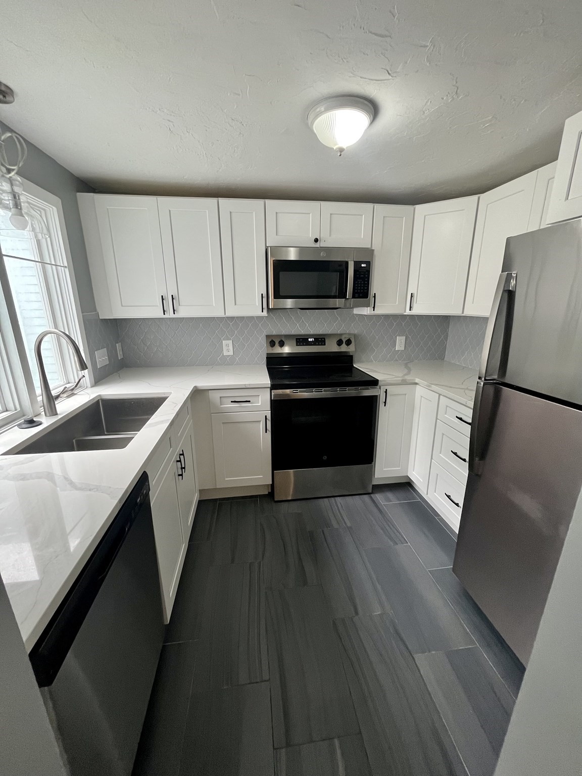 66 Main St # C Property Photo 6