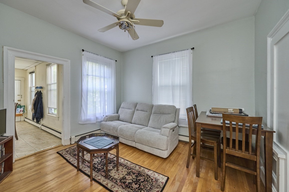 408-410 Crescent St Property Photo 18