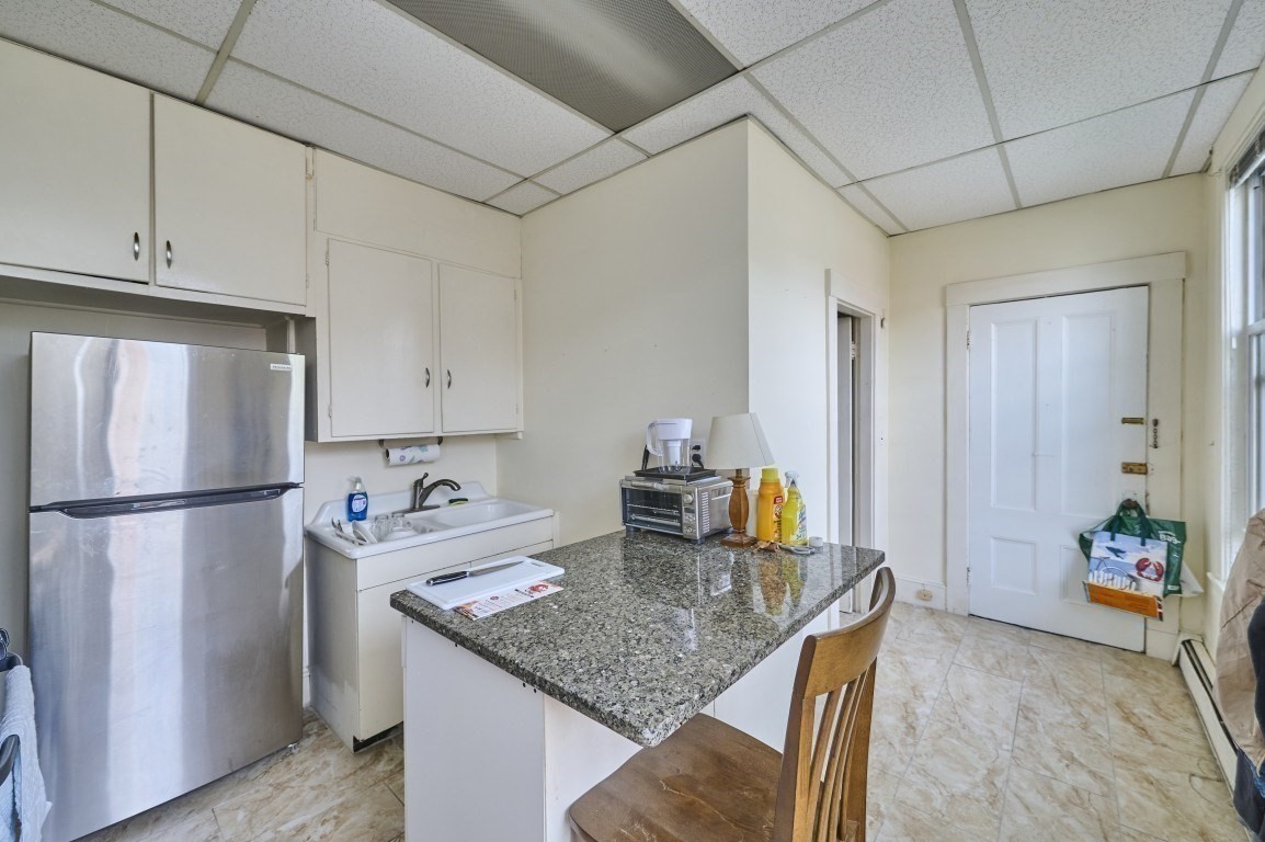 408-410 Crescent St Property Photo 21