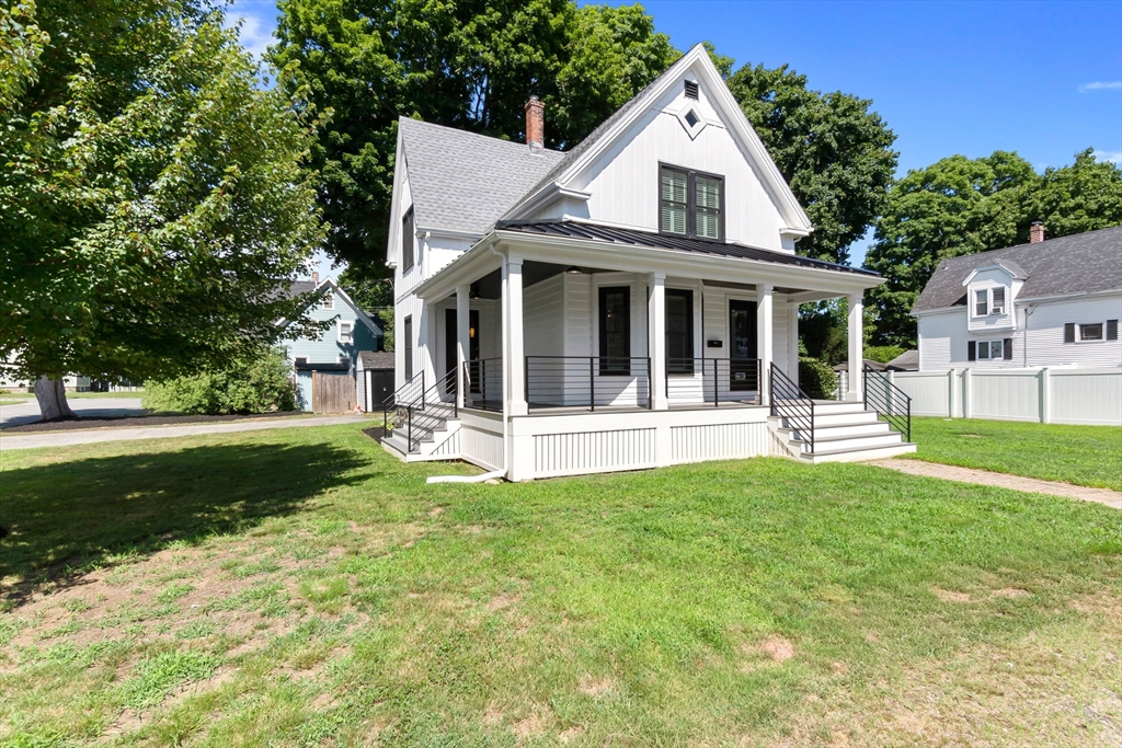 13 Pleasant St Property Photo 1