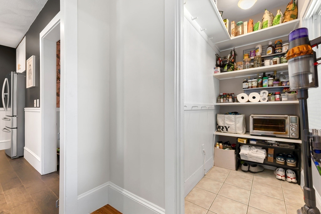 13 Pleasant St Property Photo 11