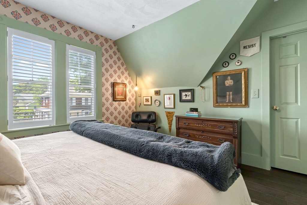 13 Pleasant St Property Photo 21