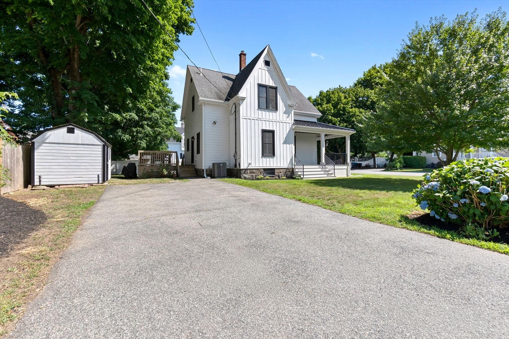 13 Pleasant St Property Photo 34