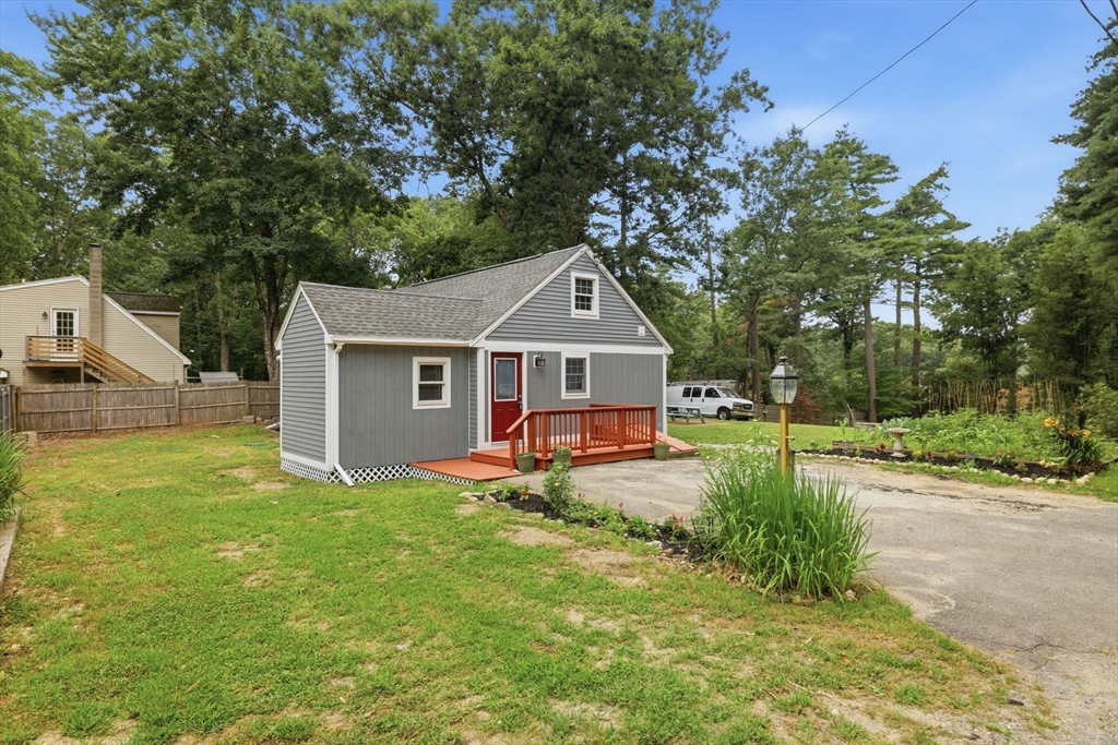 18 Fuller Ave Property Photo 2