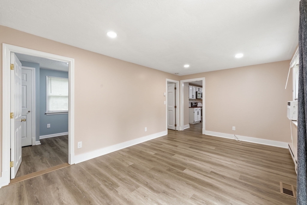 18 Fuller Ave Property Photo 9