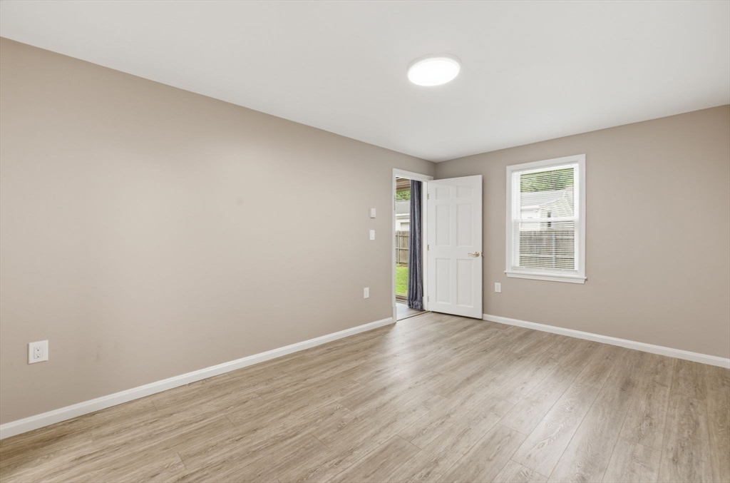 18 Fuller Ave Property Photo 15