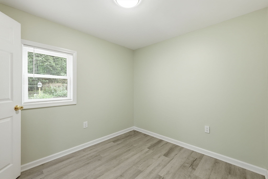 18 Fuller Ave Property Photo 28