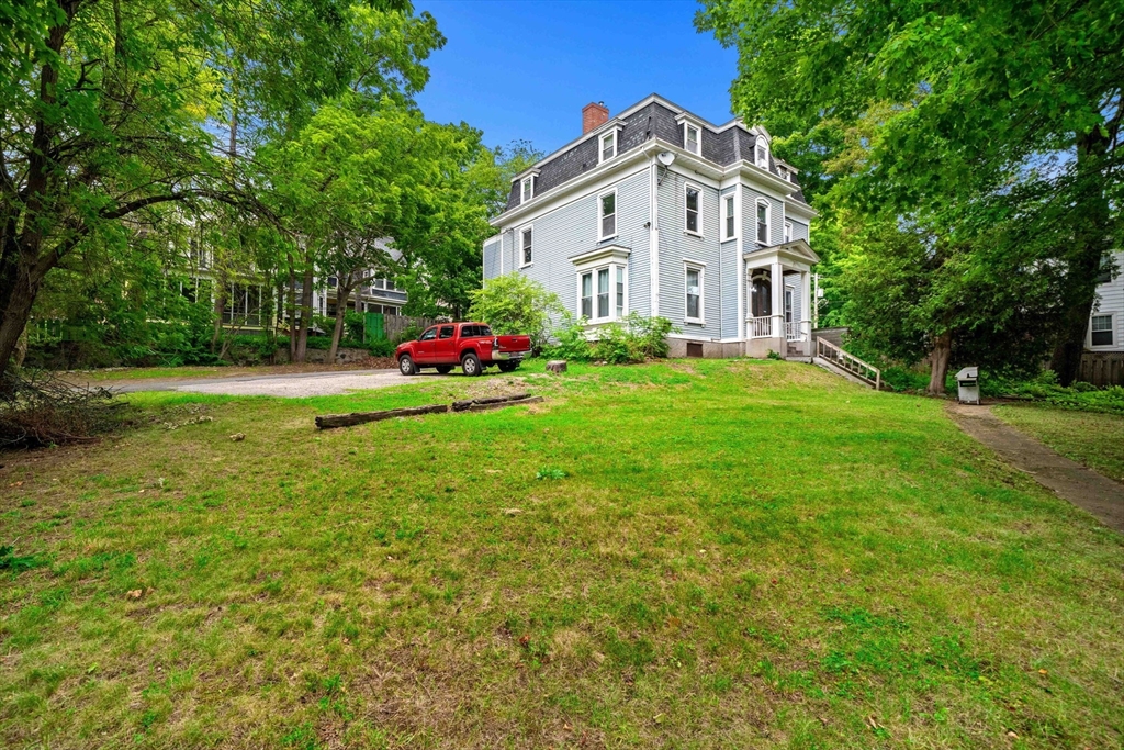 7 Maple Ave Property Photo 1