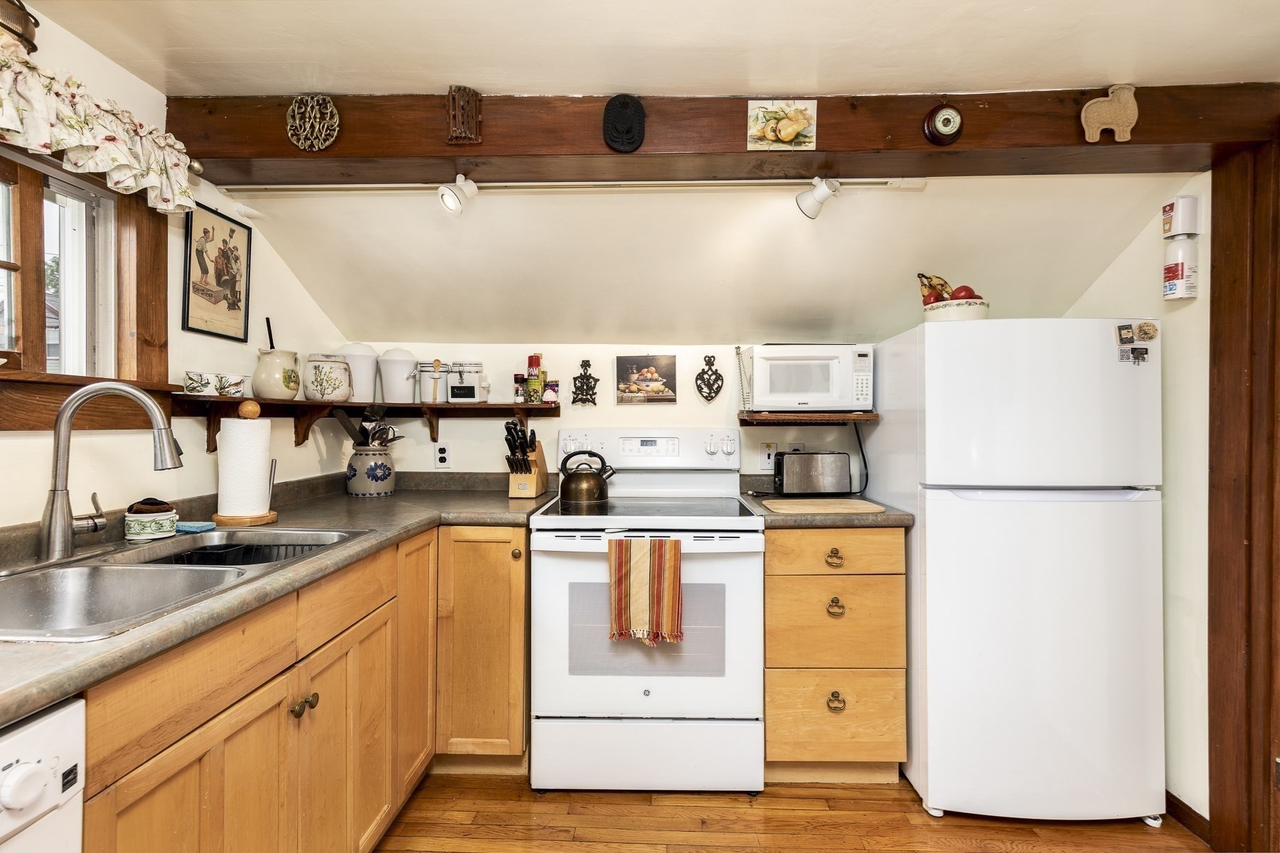 50 Rowland Street # 1 Property Photo 15