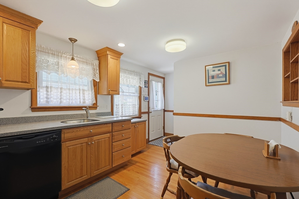 10 Meyer St Property Photo 7