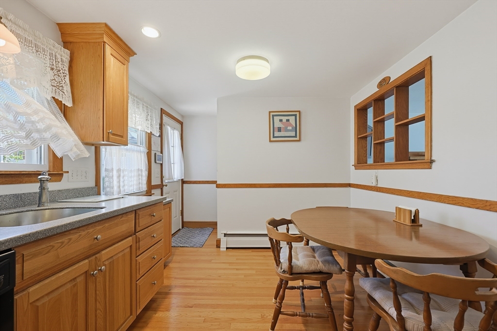 10 Meyer St Property Photo 8