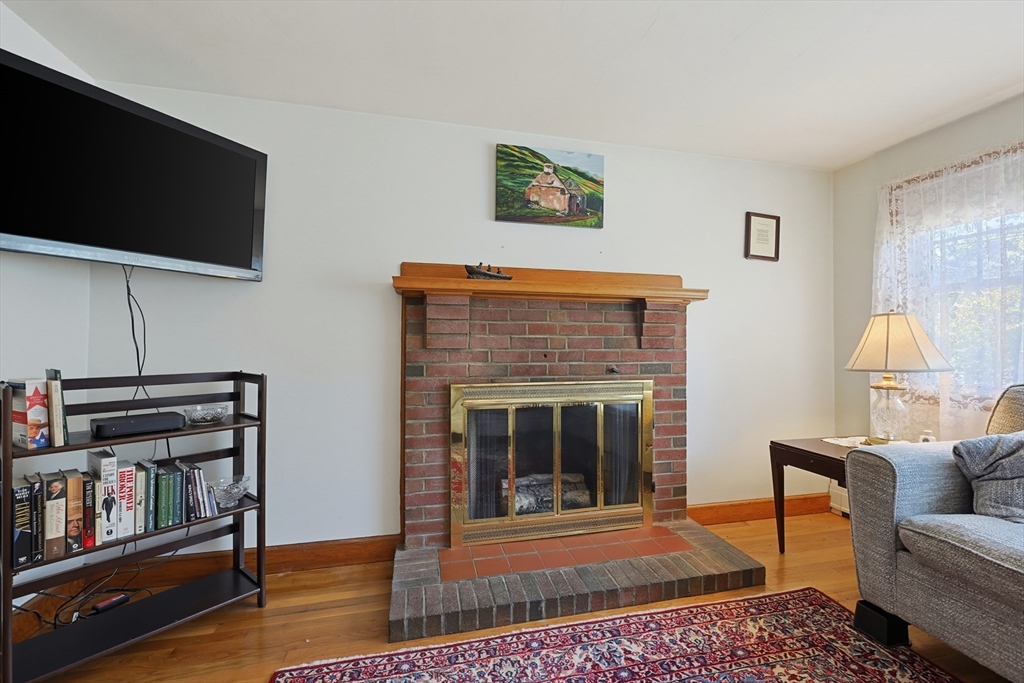 10 Meyer St Property Photo 13