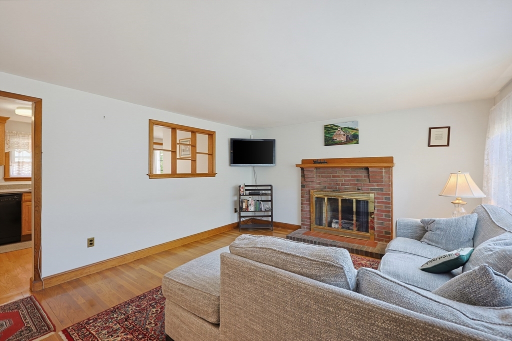 10 Meyer St Property Photo 14