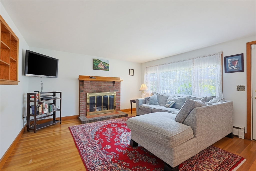 10 Meyer St Property Photo 15
