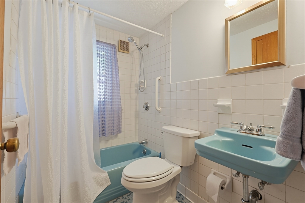 10 Meyer St Property Photo 27
