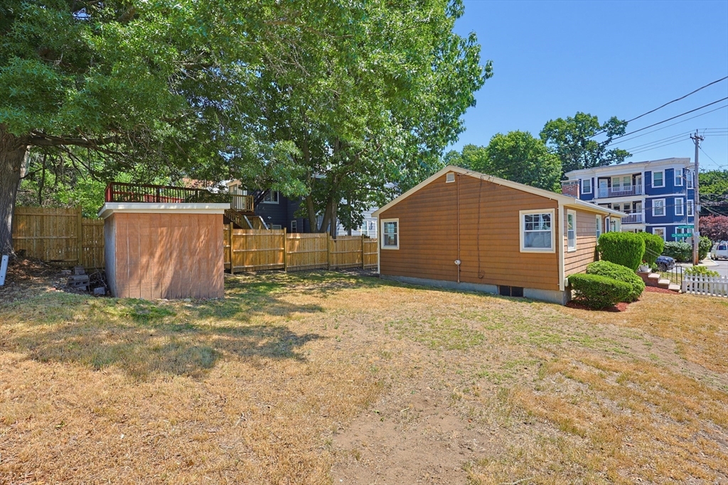 10 Meyer St Property Photo 30