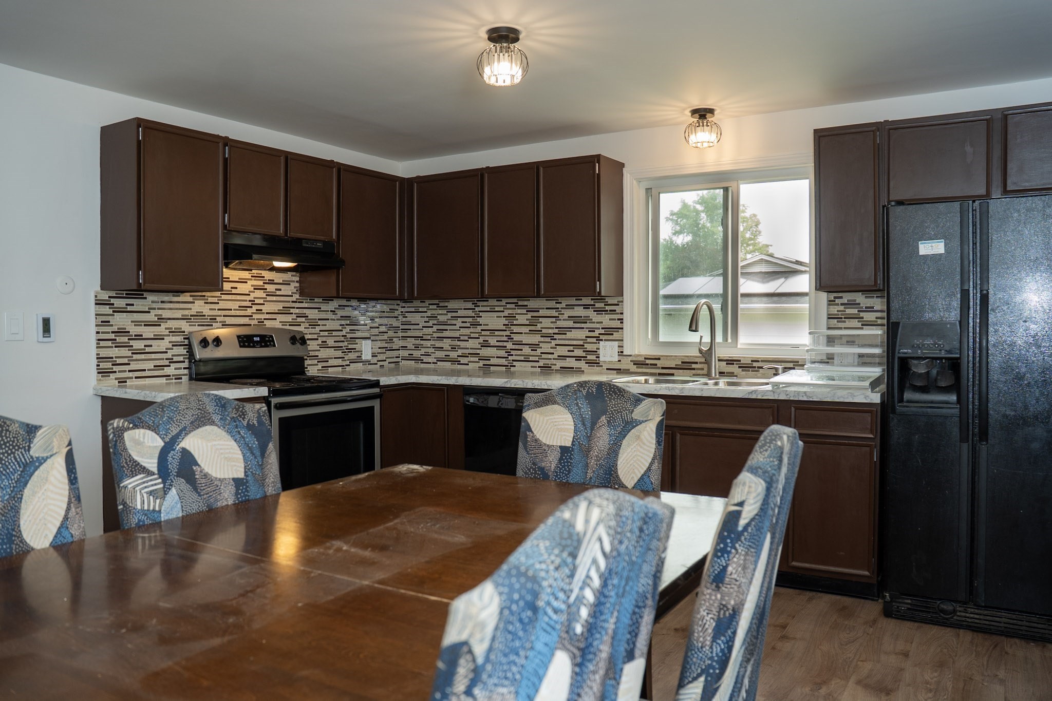 159 Roy Property Photo 17