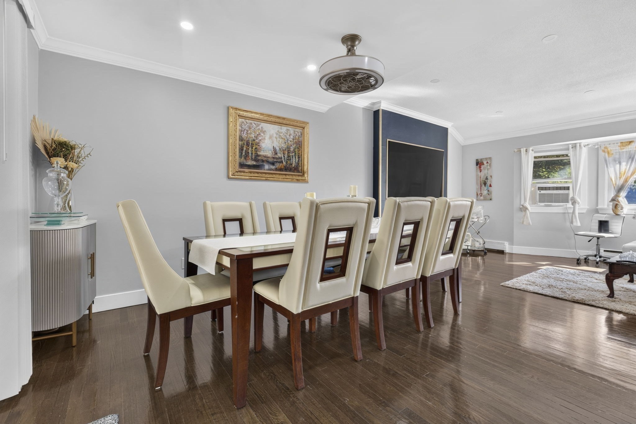 2 Yale St Property Photo 11