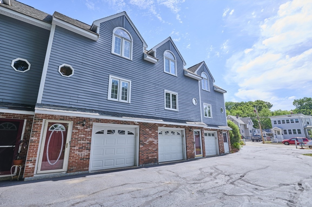 86 White St # C Property Photo 1