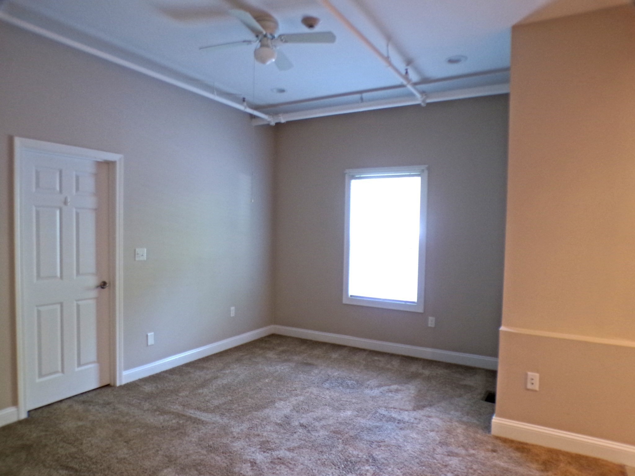 1072 Washington St # 3 Property Photo 5