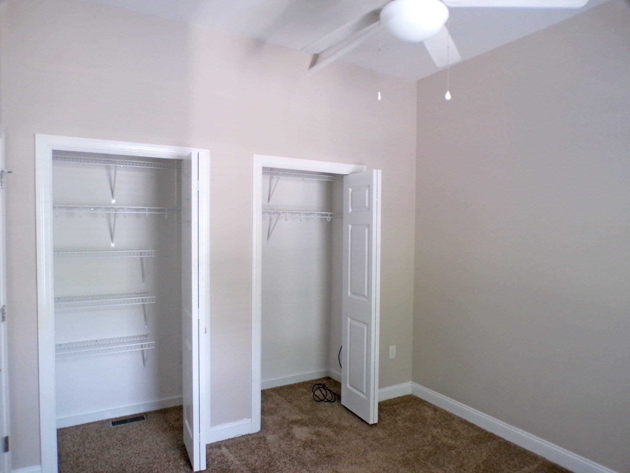 1072 Washington St # 3 Property Photo 6