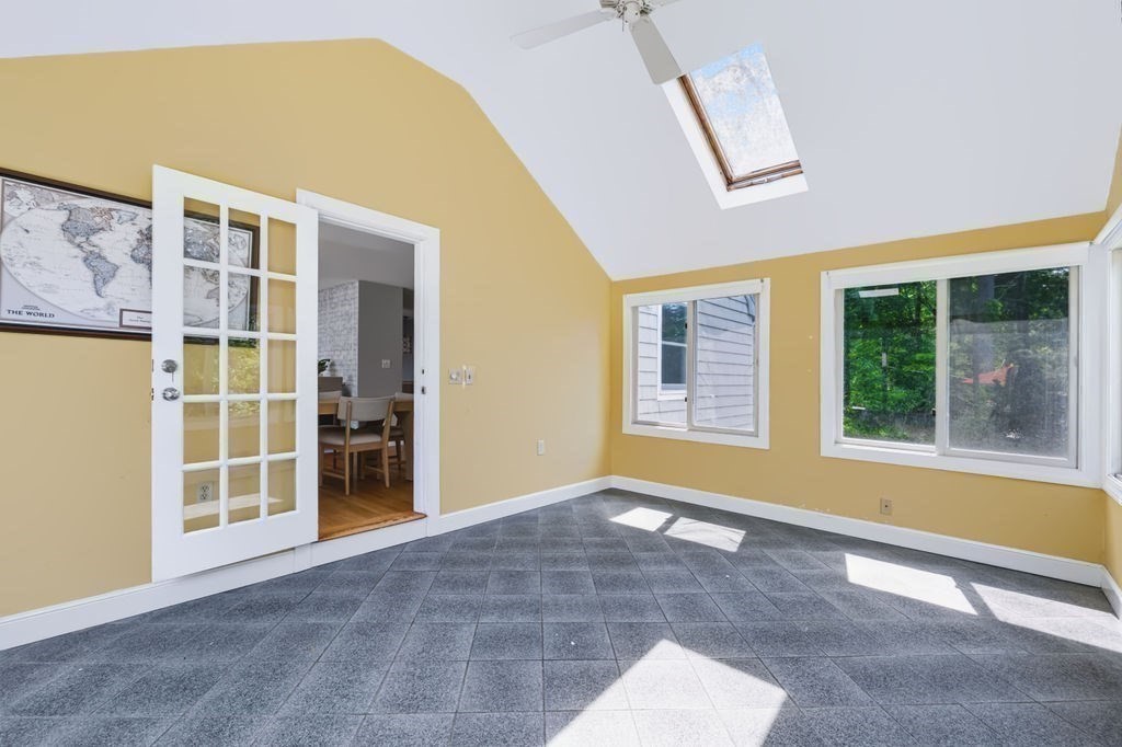 29 Canterbury Hill Rd Property Photo 17