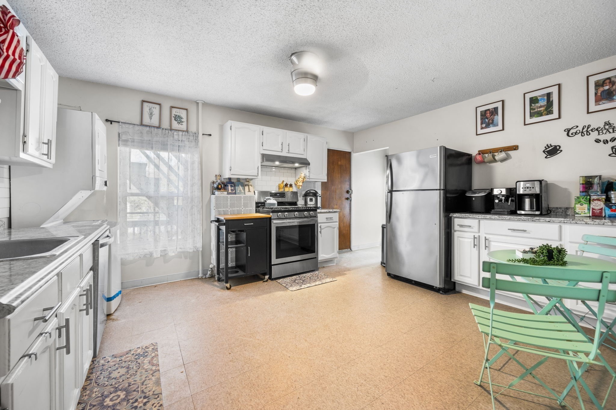 249 Winthrop Shore Drive # 4 Property Photo 14