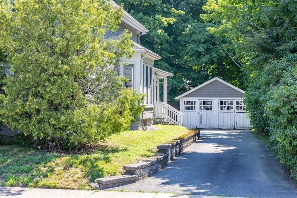 5 Washington St Property Photo 2